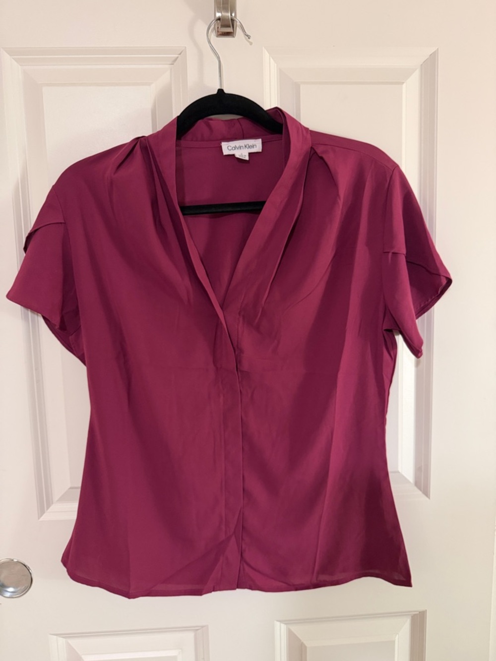 Calvin Klein Magenta V-Neck Short Sleeve Blouse